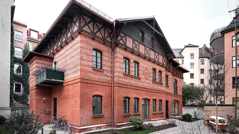 Historical / Listed Buildings, Conversion, Building Upgrades, Restoration, Single-Family Homes, Retail, Extension, Flats / Apartments, Multi-unit Residential Buildings, Commercial Buildings, Public Access Buildings, Renovation, rustic